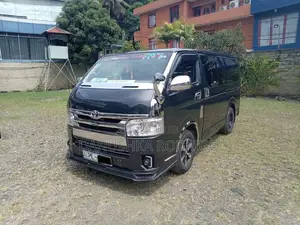 Toyota KDH 2005 Van (Used)