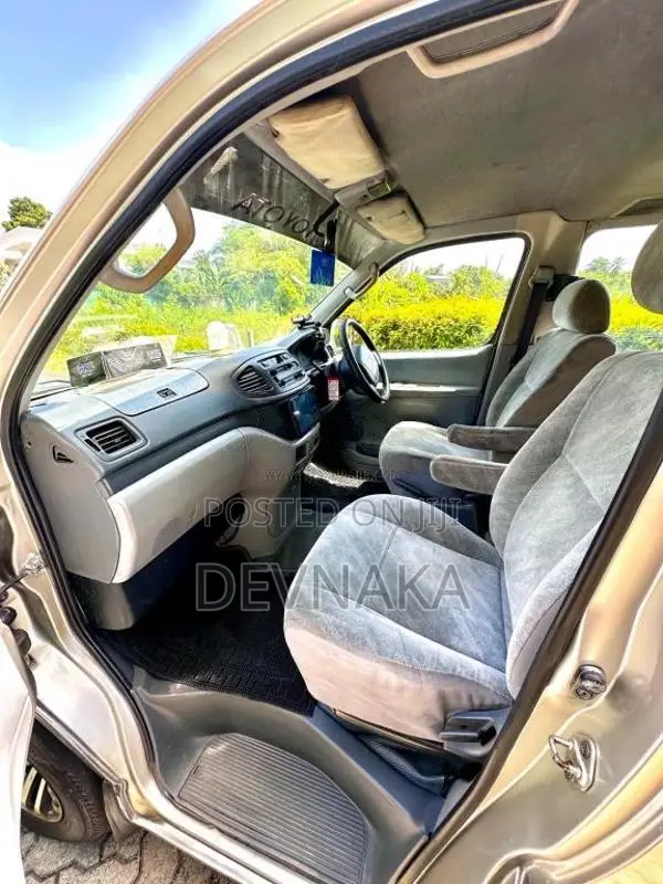 Toyota Regius 1997 Van (Used)