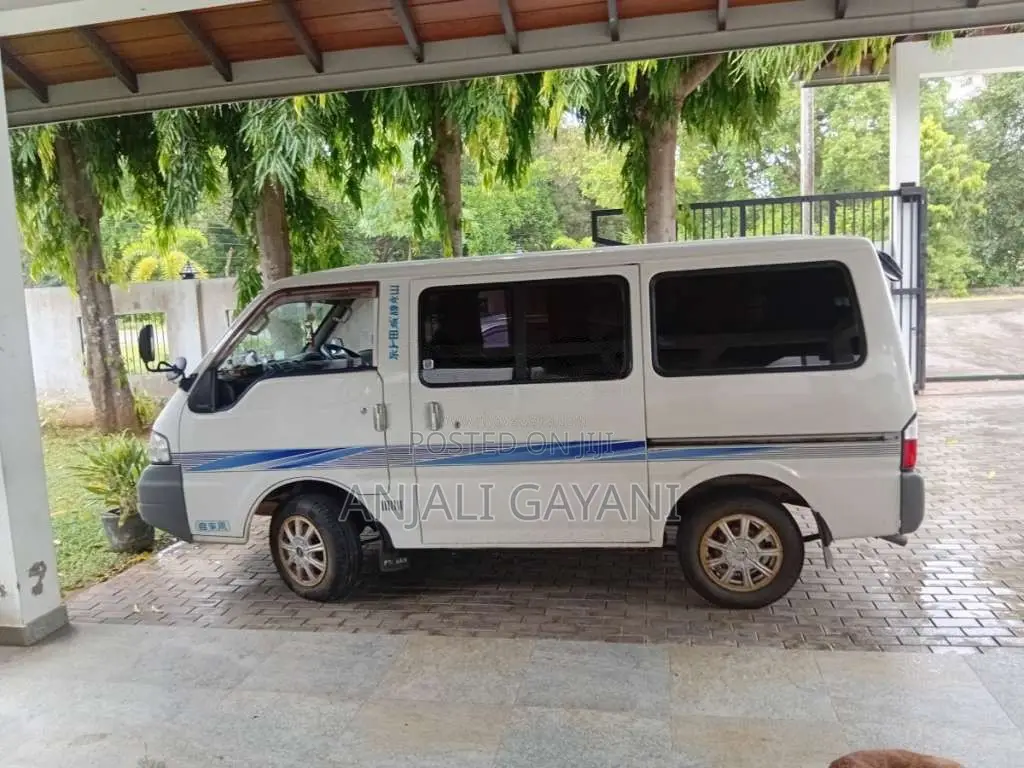 Nissan Vanette 2005 Van (Used)