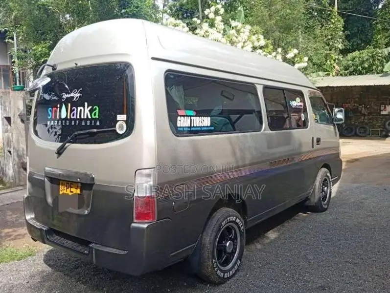 Nissan Caravan 2003 Van (Used)