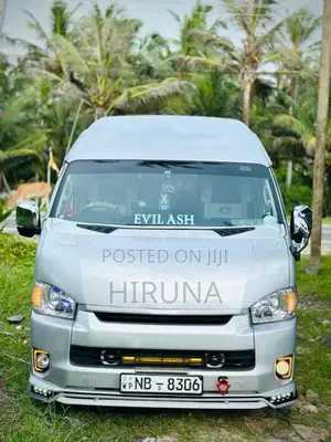 Toyota Kdh 223 2014 Van (Used)