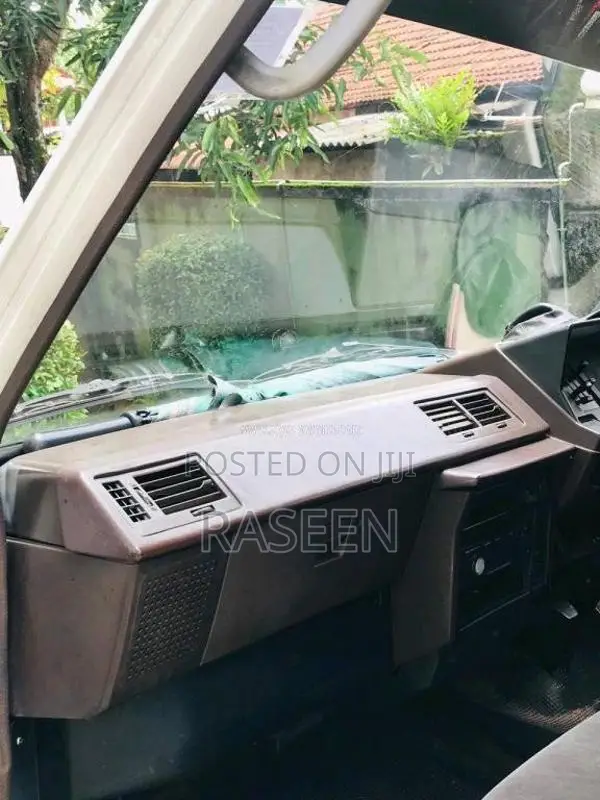 Toyota Shell 1987 Van (Used)
