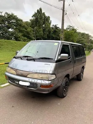 Toyota Lotto 1990 Van (Used)