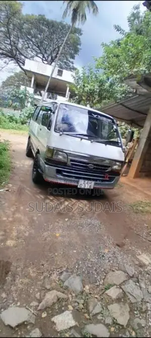 Toyota Hiace 102 1990 Van (Used)