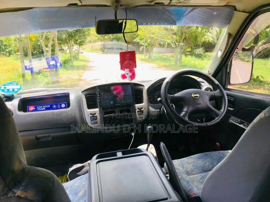 Nissan Caravan E25 2012 Van (Used)