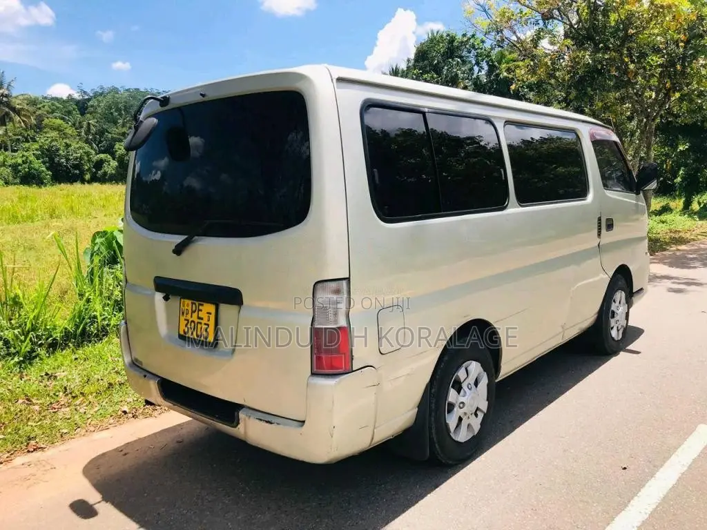 Nissan Caravan E25 2012 Van (Used)