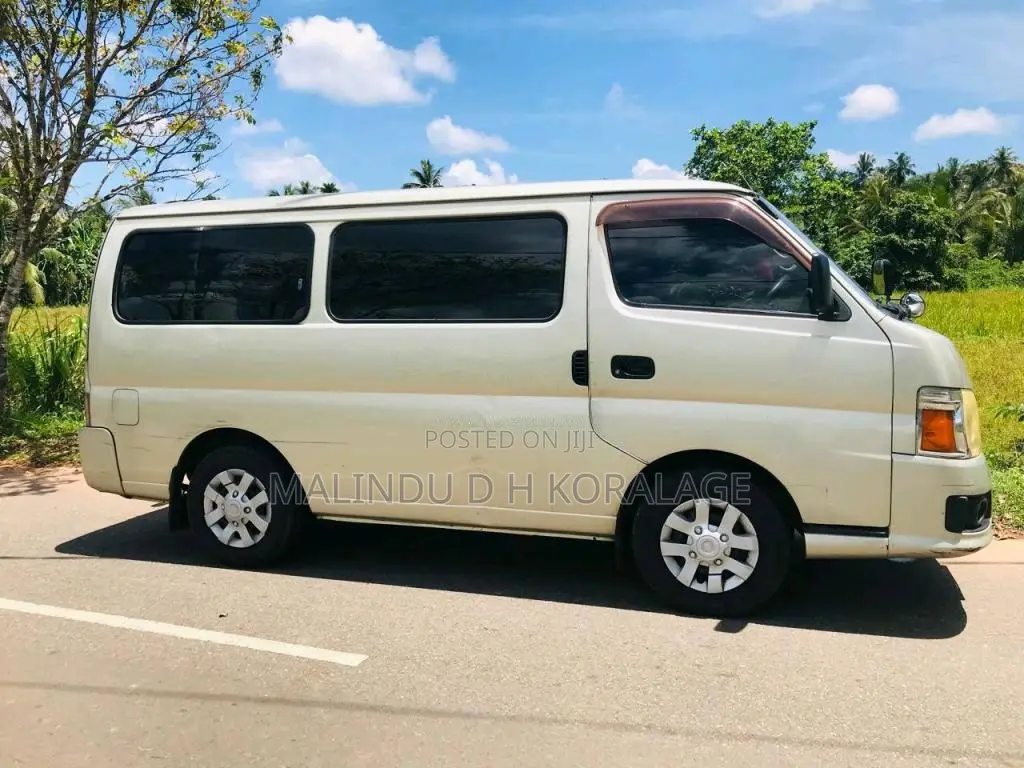 Nissan Caravan E25 2012 Van (Used)