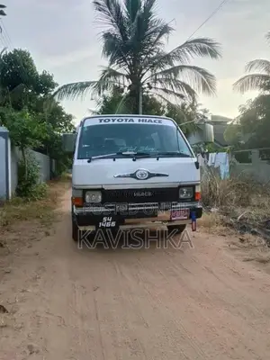 Toyota HIACE 1988 Van (Used)