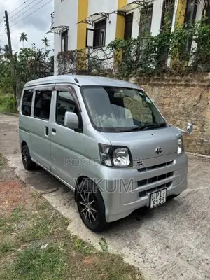 Toyota Pixis 2018 Van (Used)