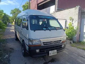 Toyota Dolphin High Roof 125 1992 Van Unregistered (Recondition)