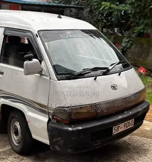 Toyota CR27 1991 Van (Used)