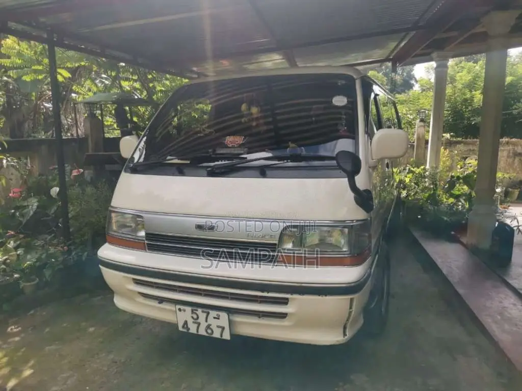 Toyota Dolphin 1991 Van (Used)