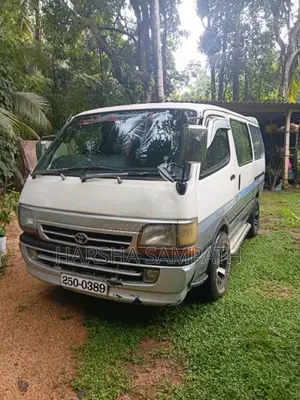 Toyota Dolphin 1992 Van (Used)
