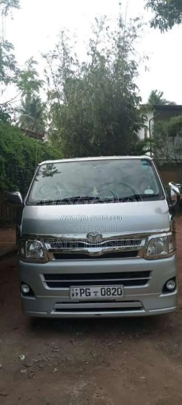 Toyota HIACE 2015 Van (Used)