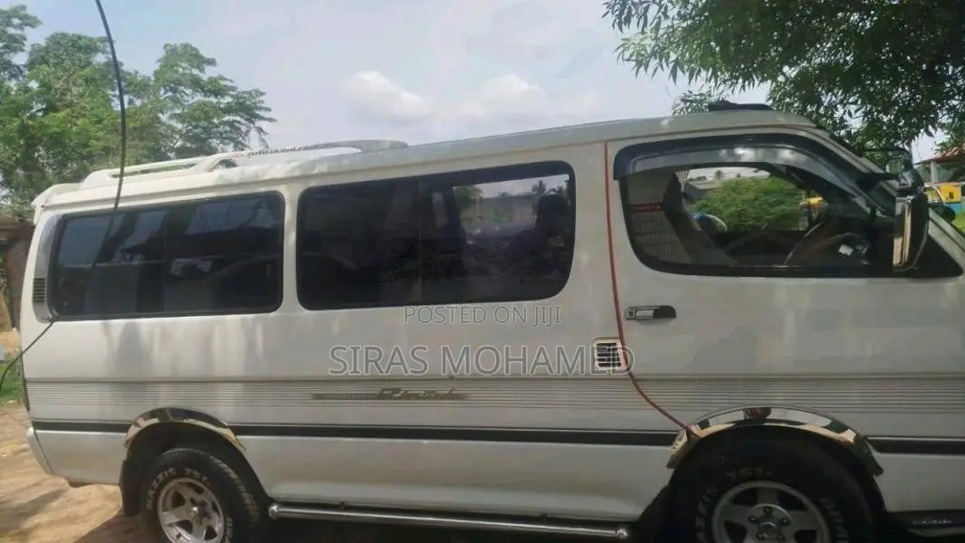 Toyota 113 1994 Van (Used)