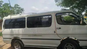 Toyota 113 1994 Van (Used)