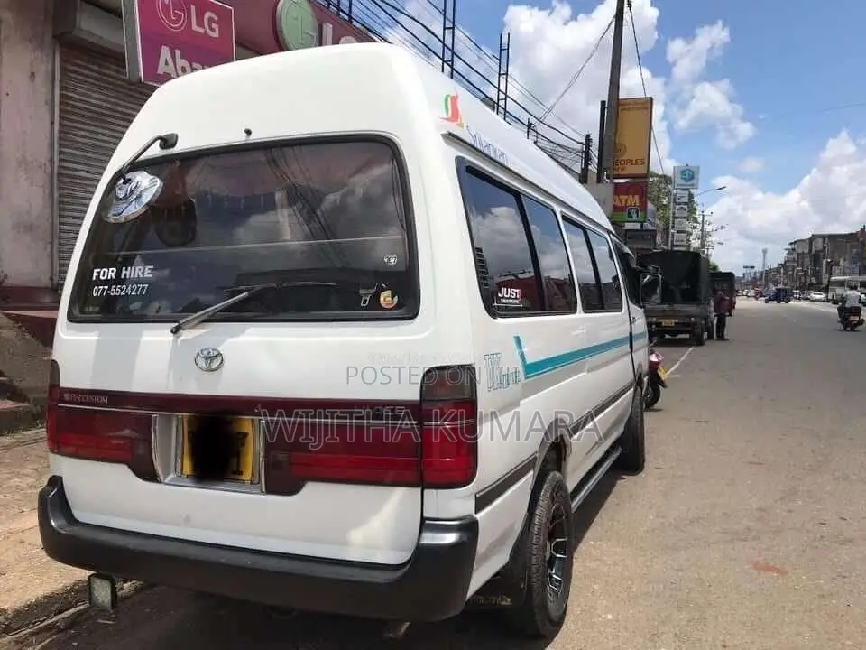 Toyota HIACE 1998 Van (Used)