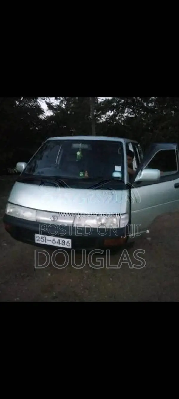 Toyota CR27 1995 Van (Used)