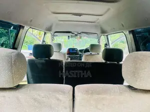 Toyota Noah 2001 Van (Used)