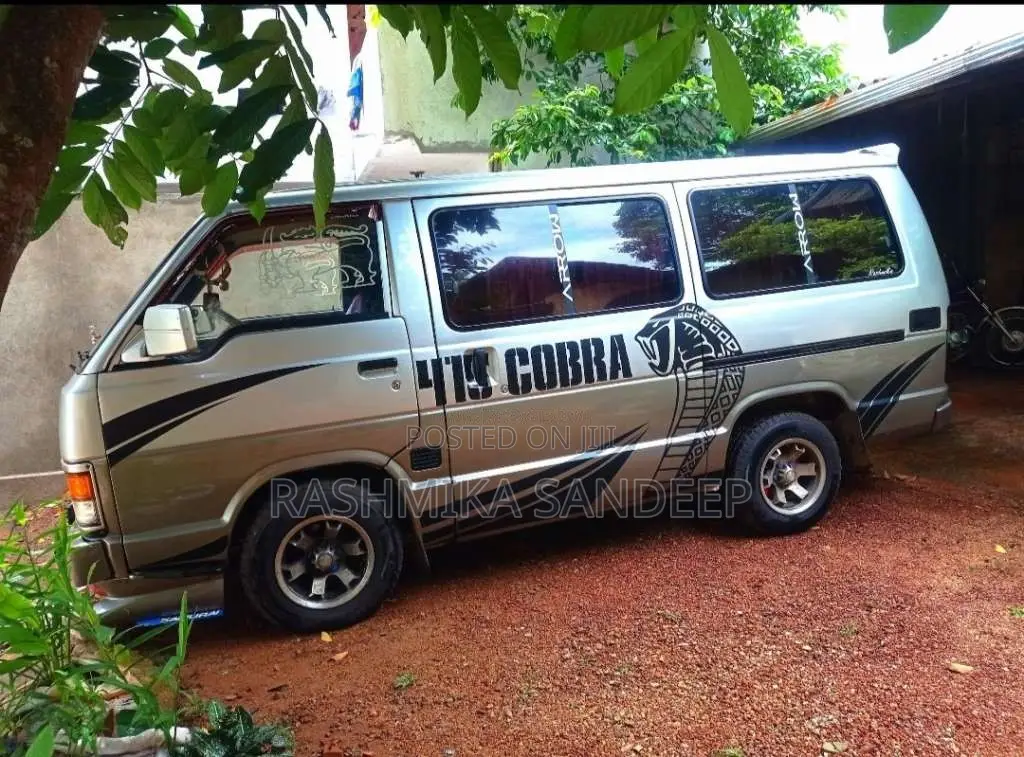 Toyota HIACE 1988 Van (Used)