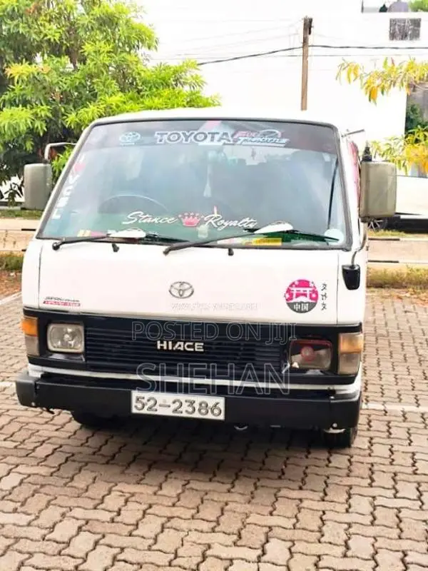 Toyota Shell 1987 Van (Used)