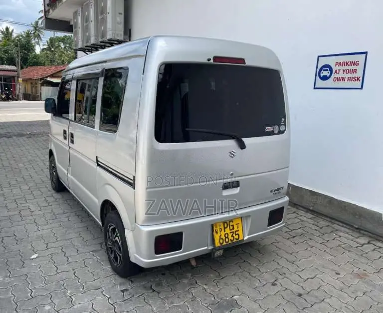 Mazda Scrum 2012 Van (Used)