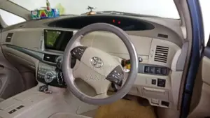 Toyota Estima 2008 Van (Used)