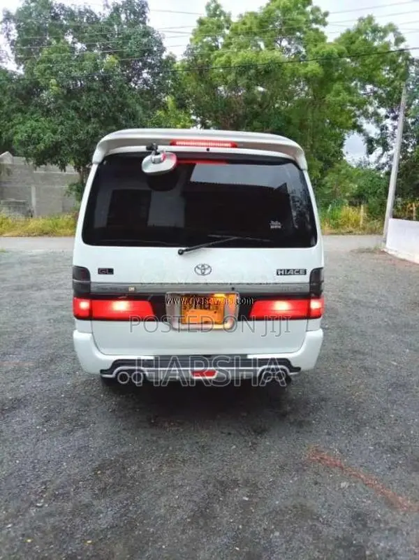 Toyota Dolphin 1997 Van (Used)