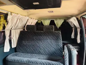 Toyota HIACE 1988 Van (Used)