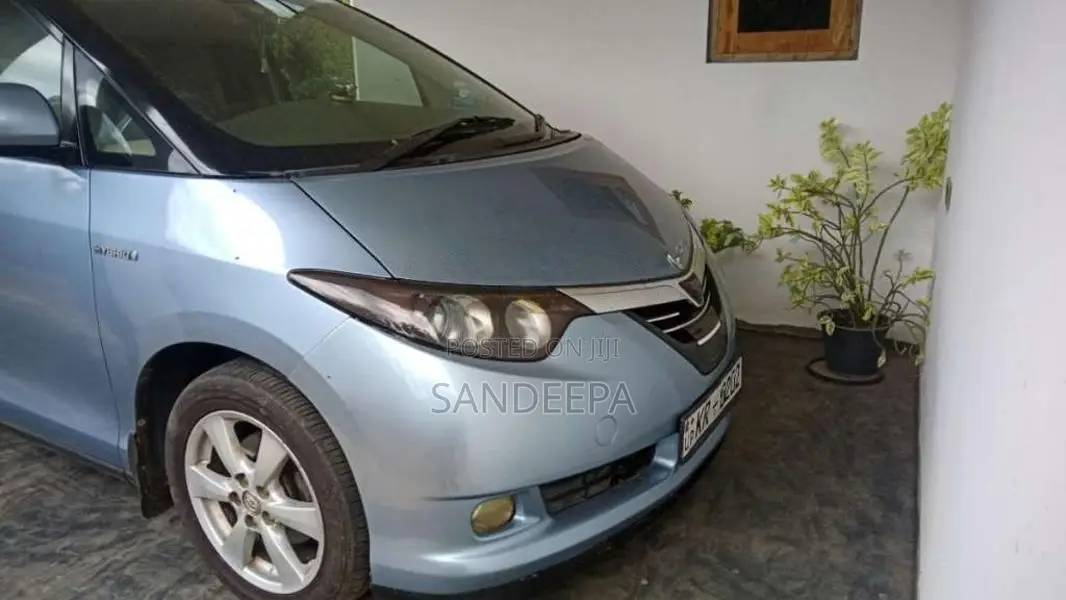 Toyota Estima 2008 Van (Used)