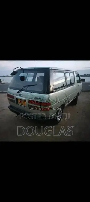 Toyota CR27 1995 Van (Used)