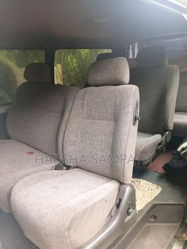 Toyota Dolphin 1992 Van (Used)