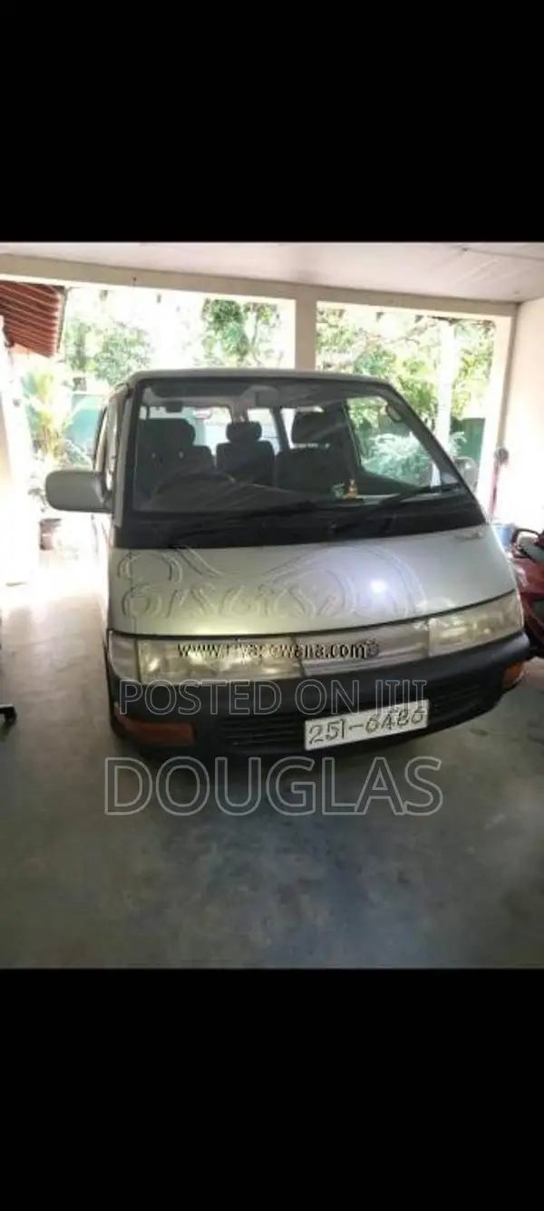 Toyota CR27 1995 Van (Used)
