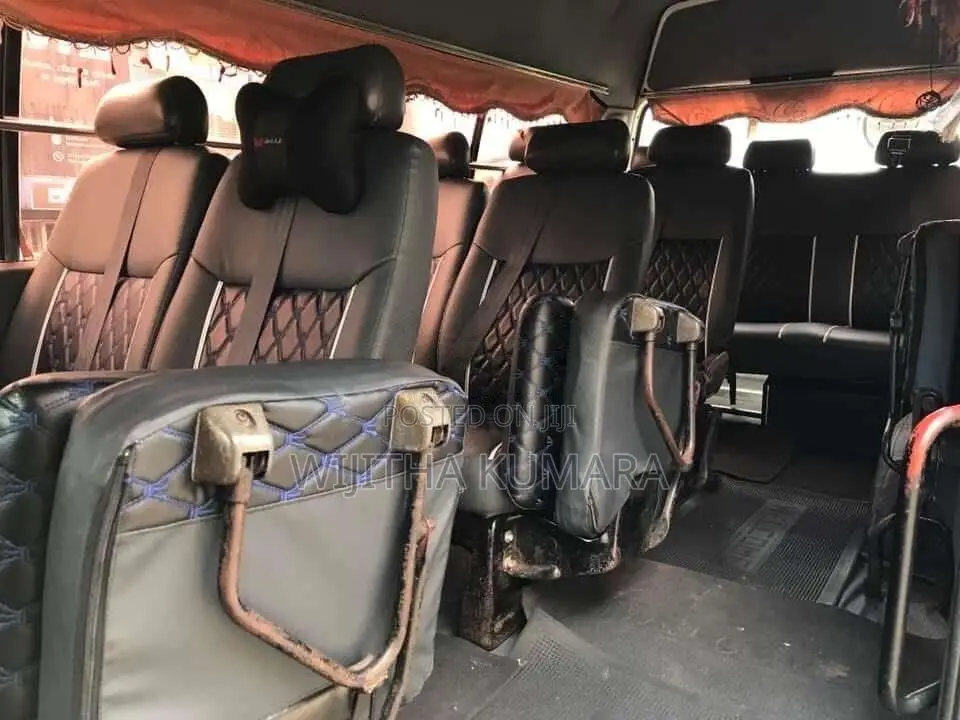 Toyota HIACE 1998 Van (Used)