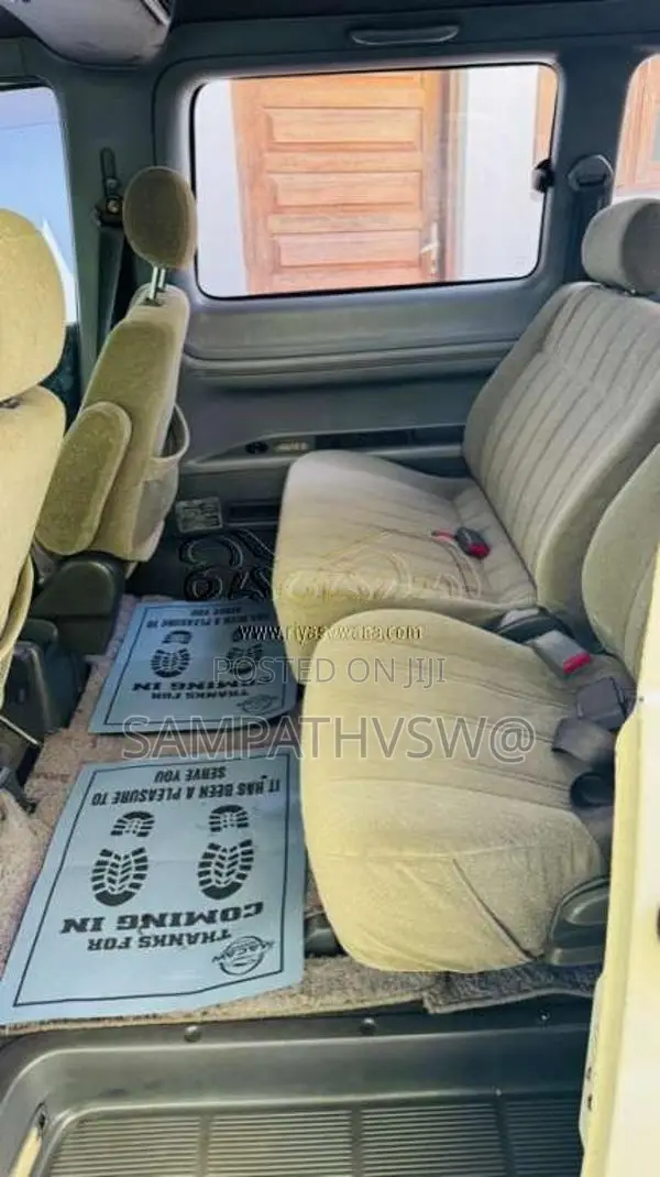 Toyota Noah 1998 Van (Used)