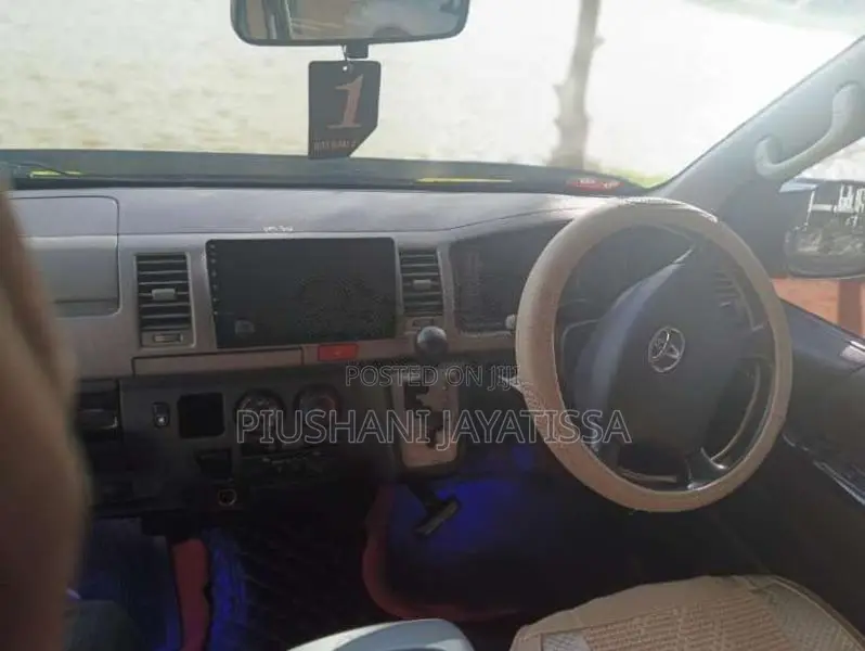 Toyota KDH 2006 Van (Used)