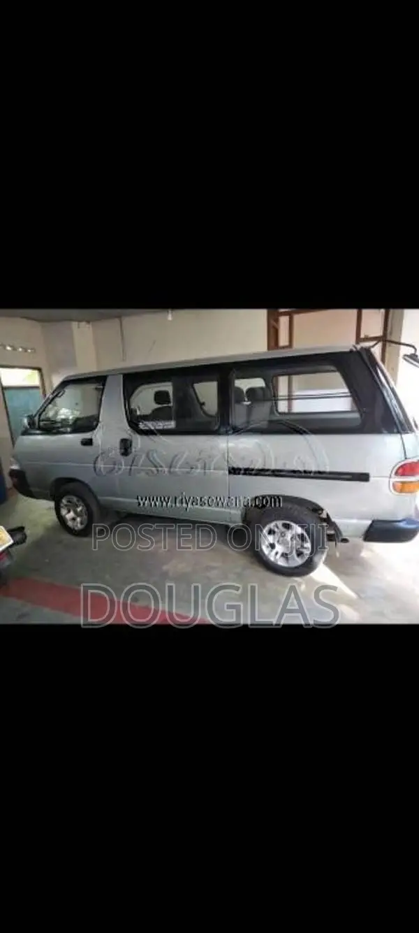 Toyota CR27 1995 Van (Used)