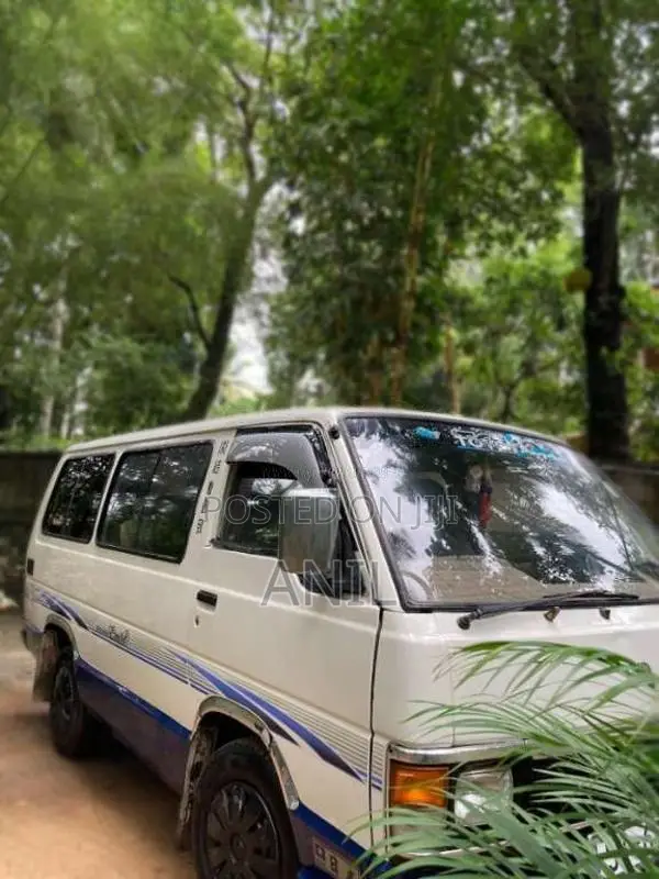 Toyota Shell 1988 Van (Used)