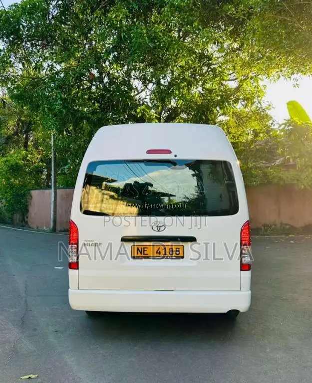 Toyota KDH 2025 Van (Used)