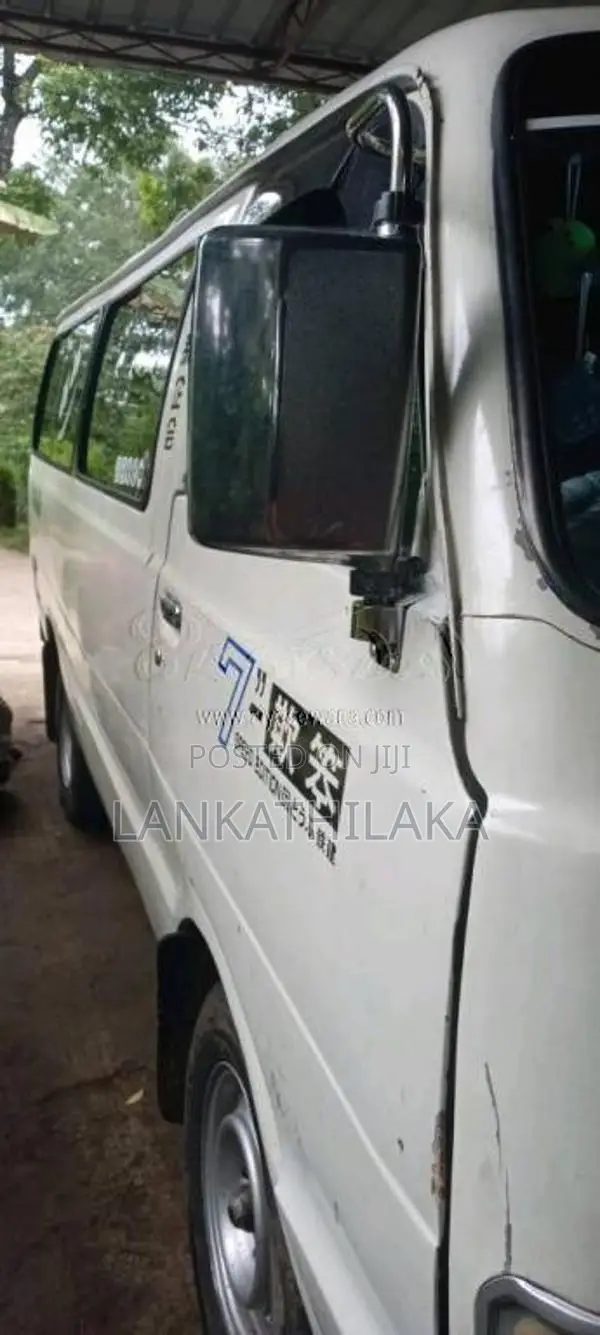 Toyota LH30 1982 Van (Used)