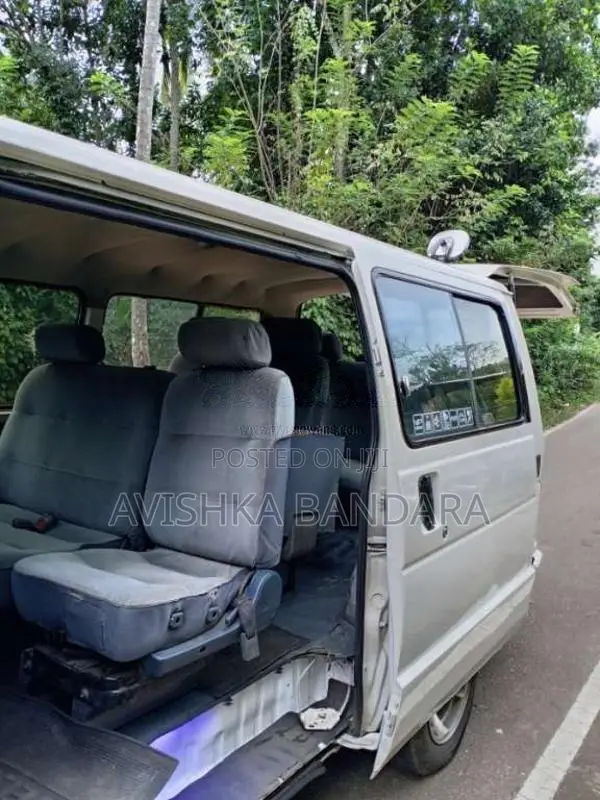 Toyota HIACE 1988 Van (Used)