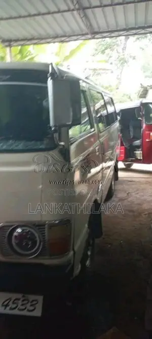 Toyota LH30 1982 Van (Used)