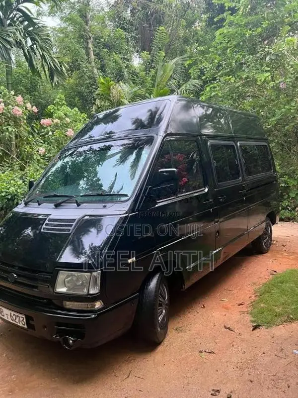 Tata Winger 2011 Van (Used)