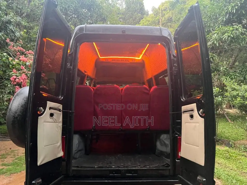 Tata Winger 2011 Van (Used)