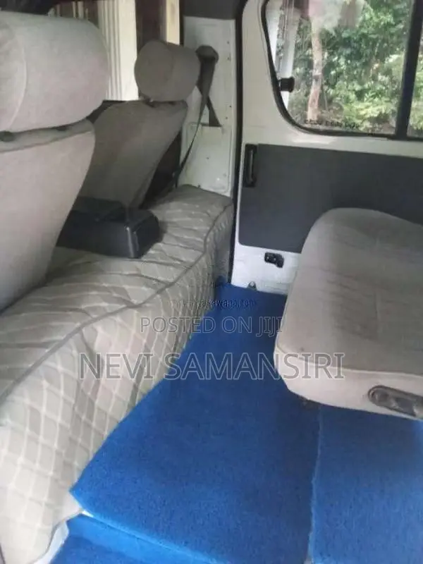 Toyota CR27 1993 Van (Used)