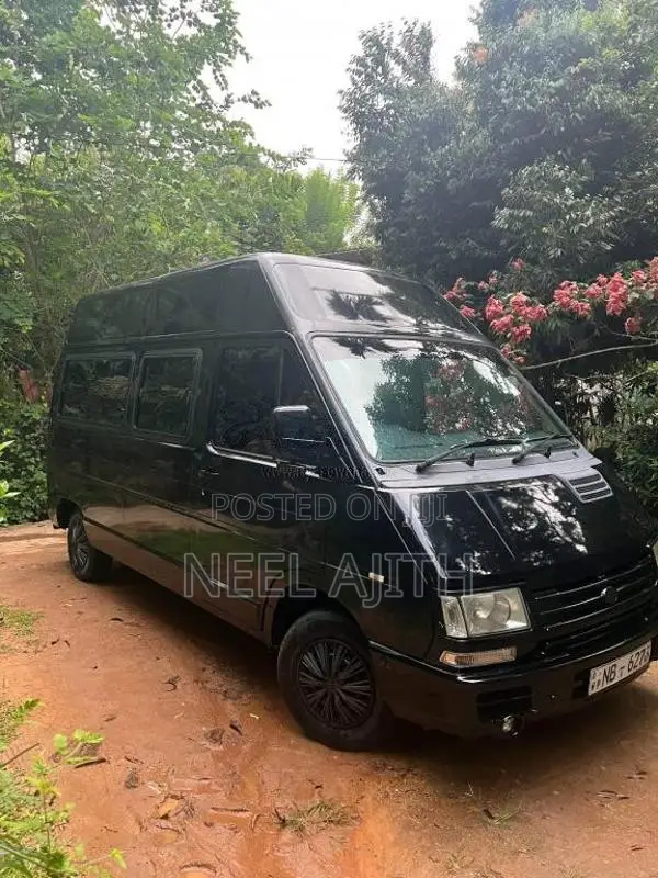 Tata Winger 2011 Van (Used)