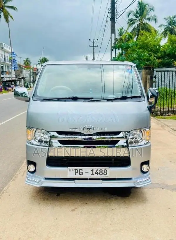 Toyota Kdh Super Gl Prime 2013 Van (Used)