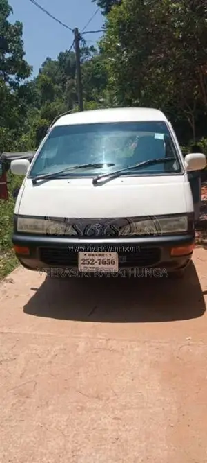 Toyota Lotto 1994 Van (Used)