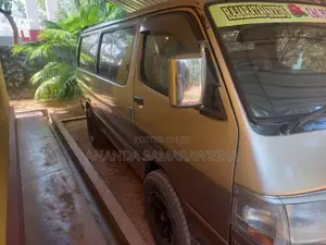 Toyota Dolphin 1994 Van (Used)