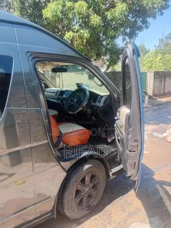 Micro Tourer 2013 Van (Used)